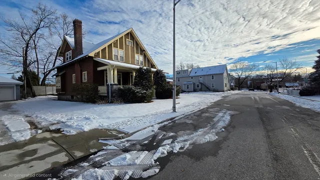 $3,790 | 46 Wachusett Street, Worcester, MA 01609