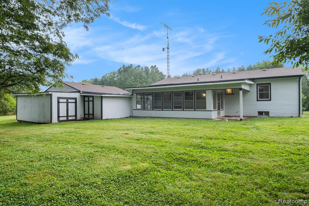 9212 Fenton Road Grand Blanc, MI 48439 - Photo 19 of 22 Gallery Image 19
