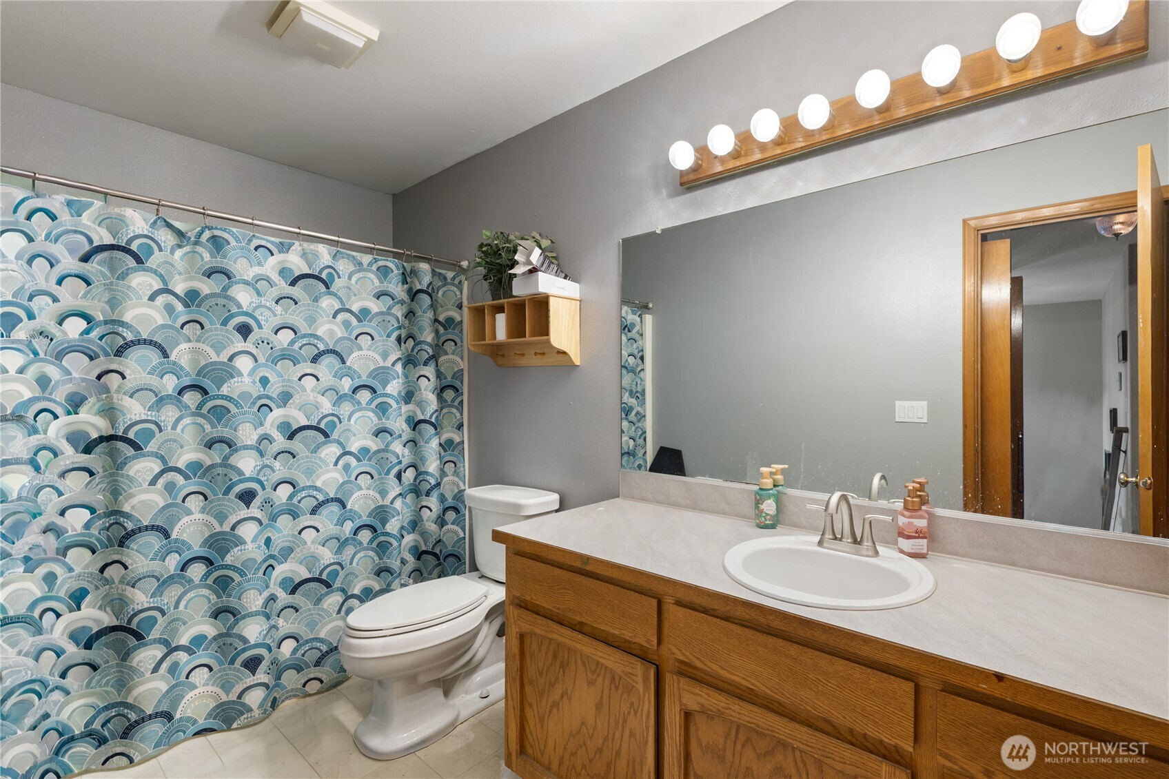 550 Southwest Muzzall Street Oak Harbor, WA 98277 - Photo 20 of 27