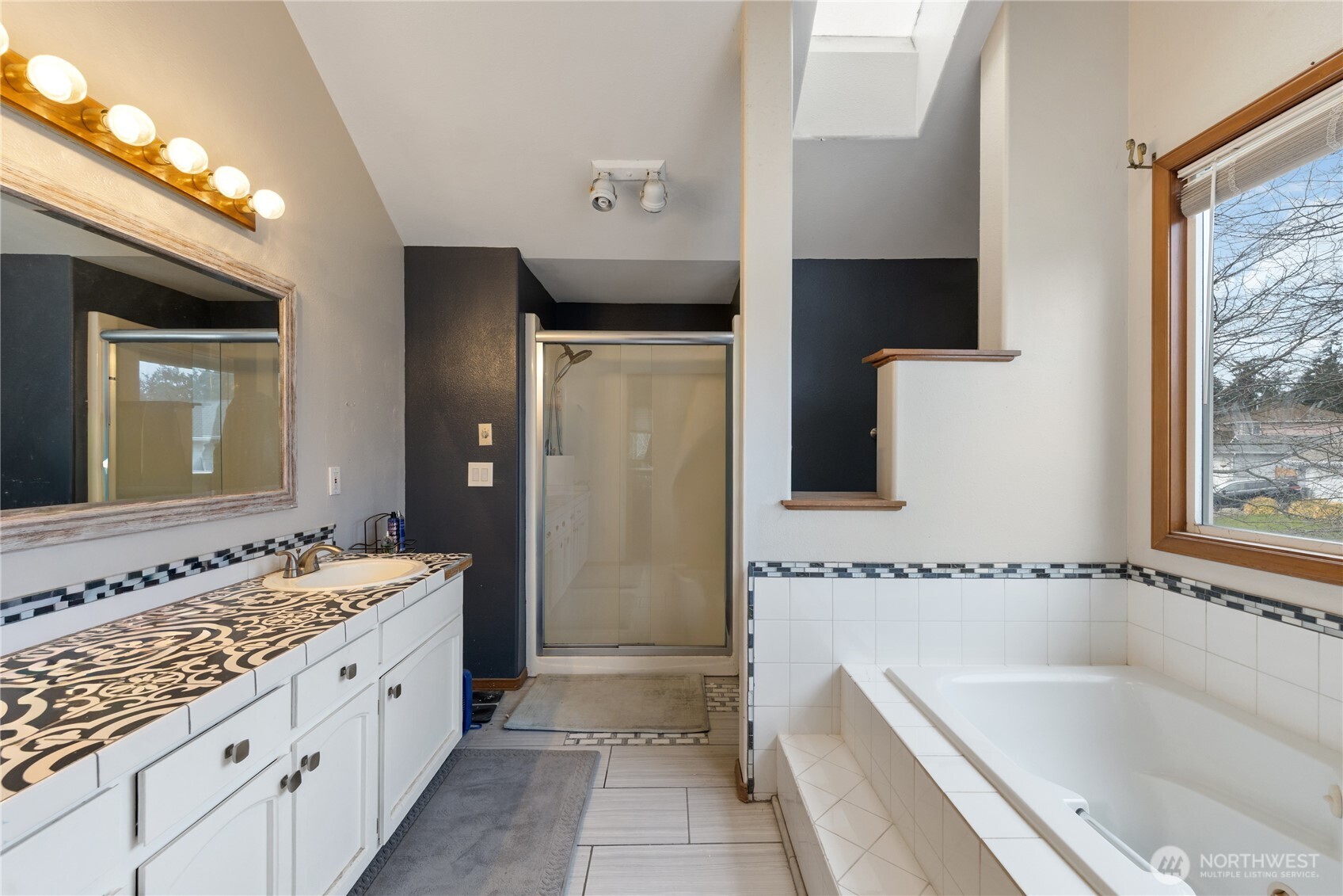 550 Southwest Muzzall Street Oak Harbor, WA 98277 - Photo 24 of 27