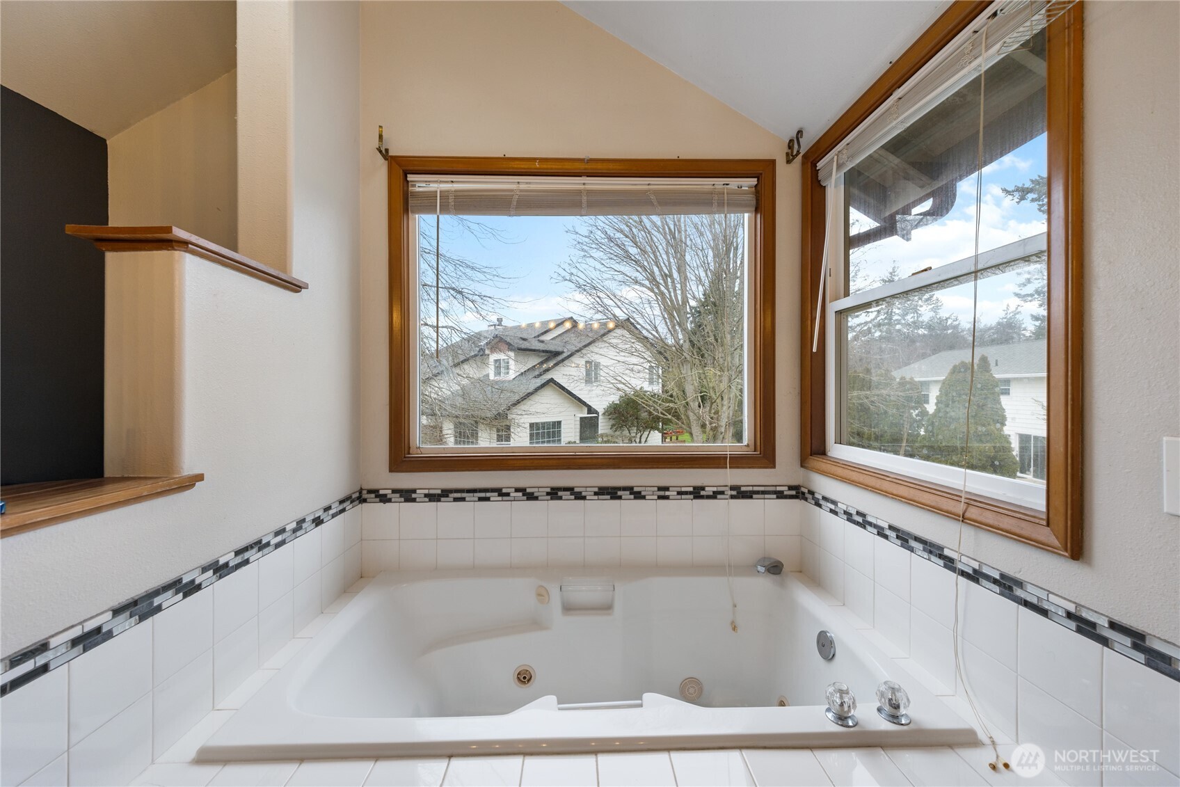 550 Southwest Muzzall Street Oak Harbor, WA 98277 - Photo 25 of 27