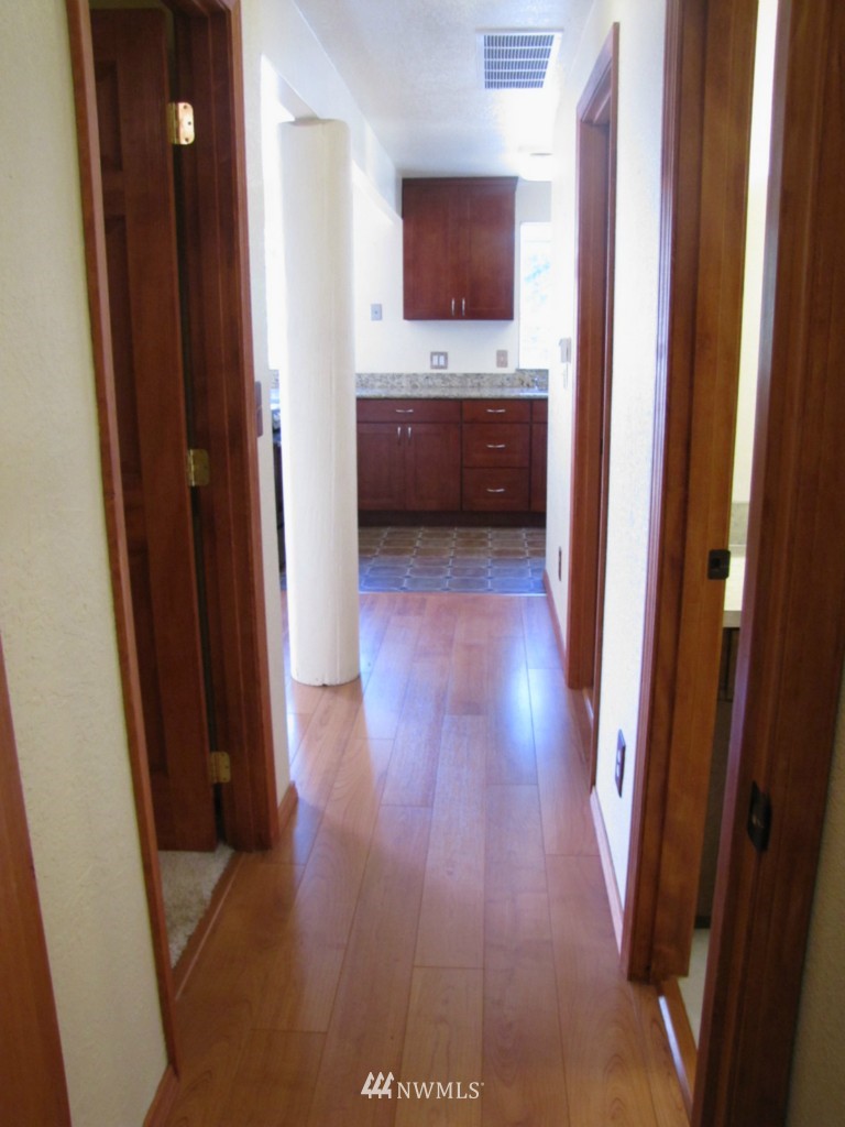 4425 South Doss Road Port Angeles, WA 98362 - Photo 6 of 15 Gallery Image 6