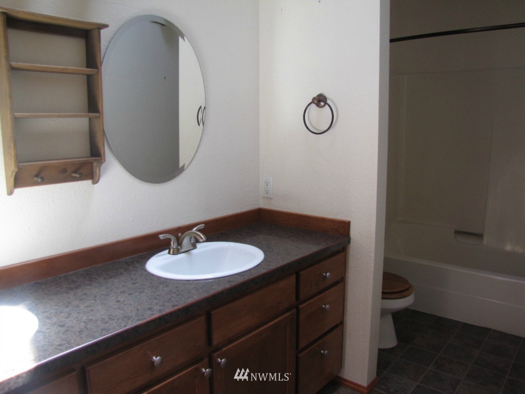 4425 South Doss Road Port Angeles, WA 98362 - Photo 9 of 15 Gallery Image 9