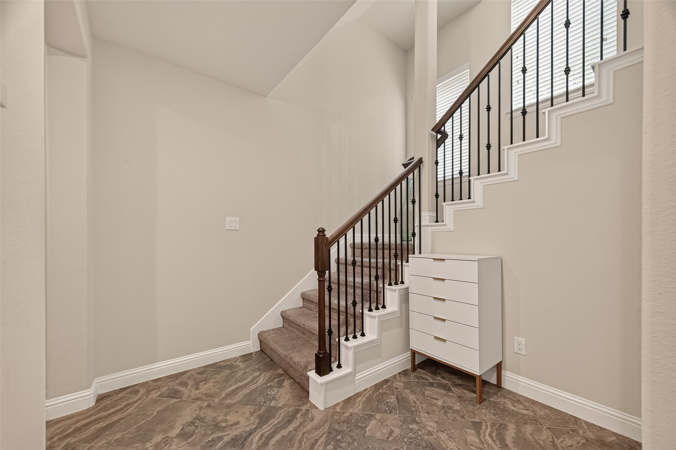 8908 Terrace Pass Drive Houston, TX 77080 - Photo 5 of 30