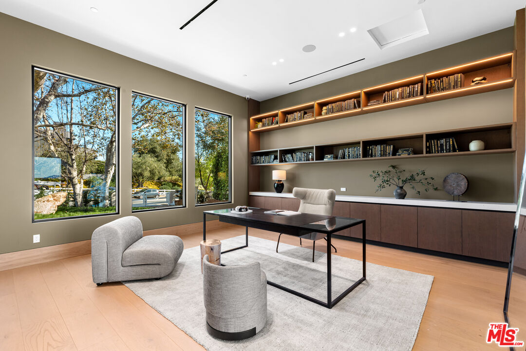 25151 Jim Bridger Road Hidden Hills, CA 91302 - Photo 13 of 31 Gallery Image 13