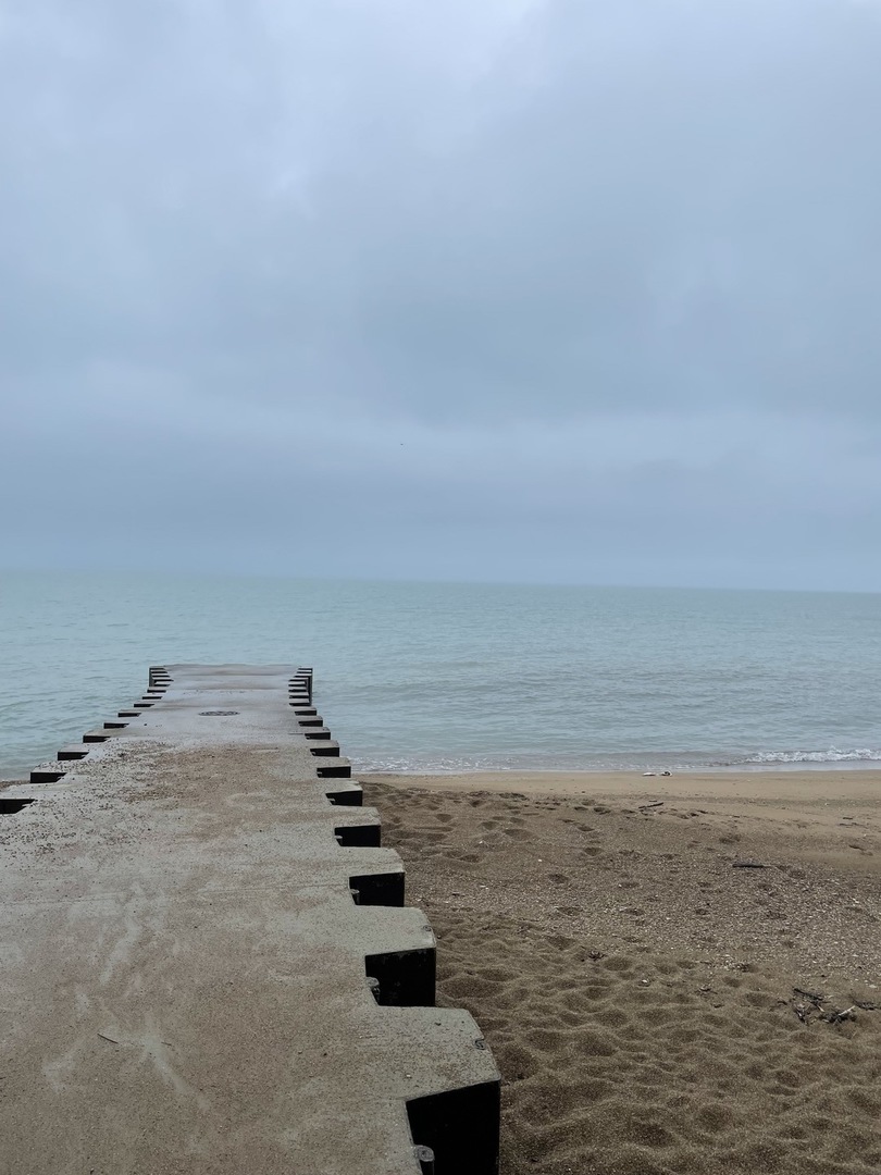 453 Sheridan Road Winnetka, IL 60093 - Photo 15 of 15 a view of ocean view with beach