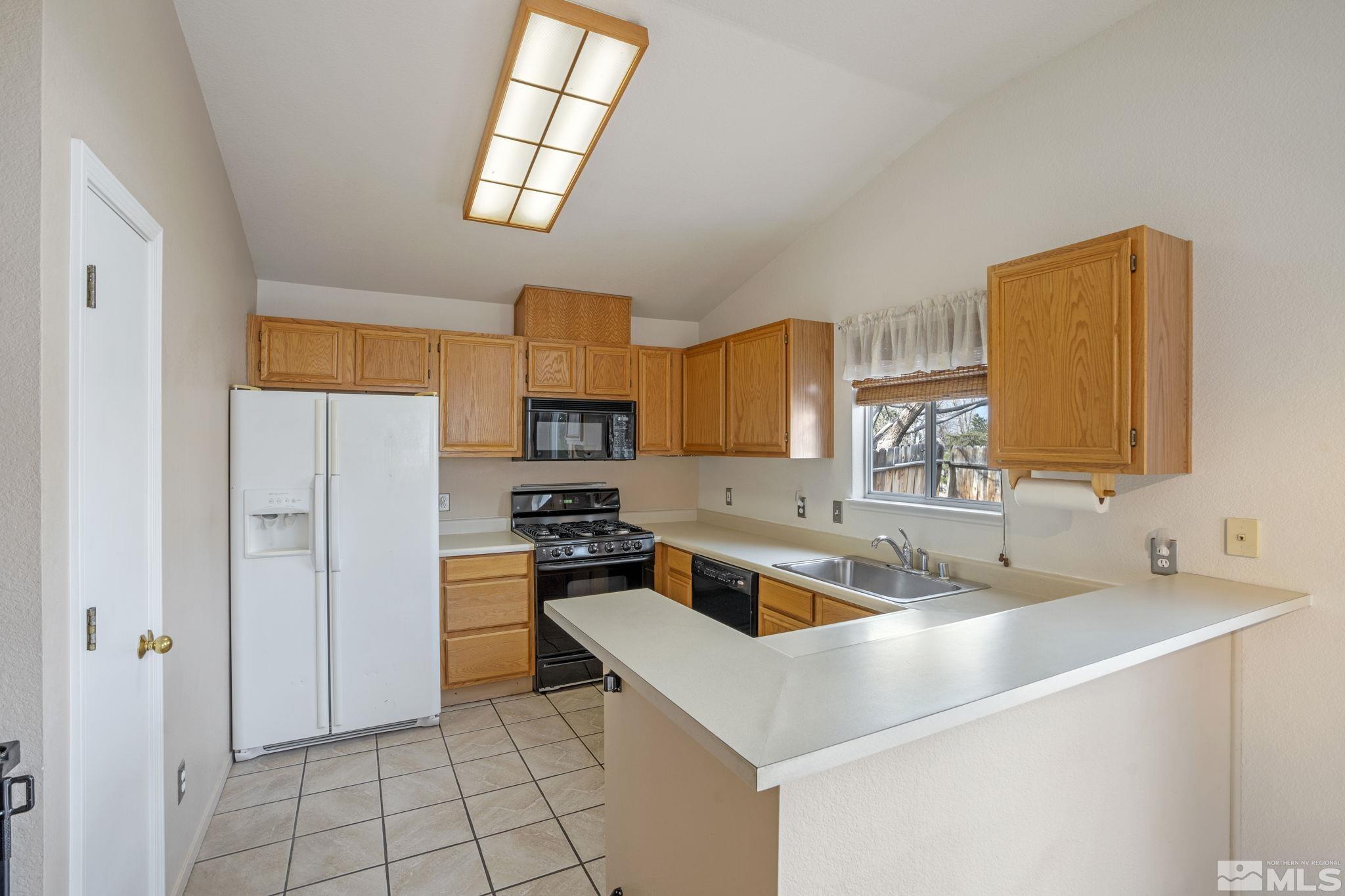 4512 Creekside Circle Reno, NV 89502 - Photo 10 of 20 Photo 10