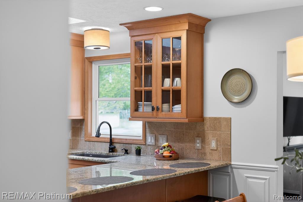 139 Edgemont Drive Howell, MI 48855 - Photo 16 of 62