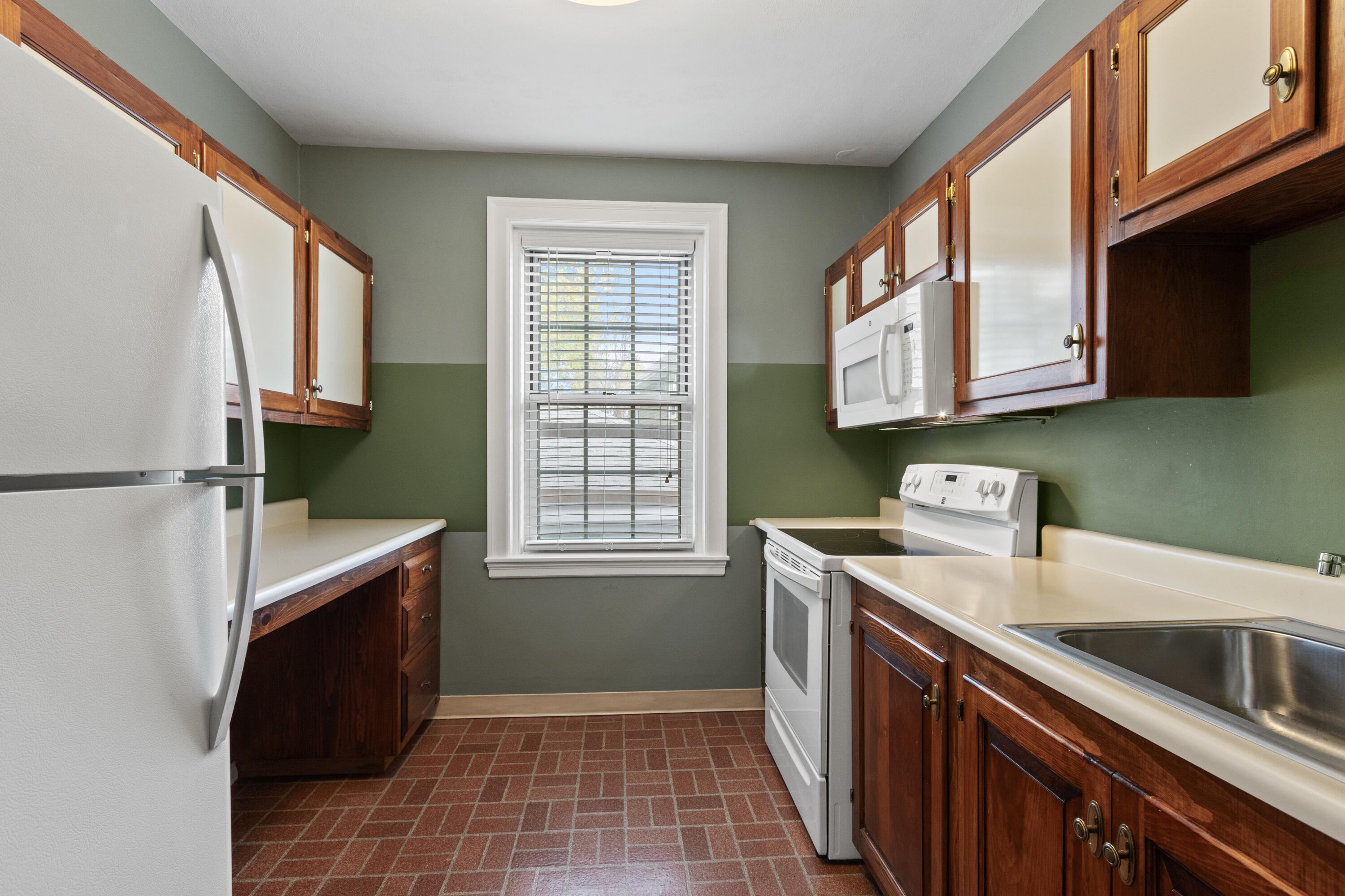 290 Baxter Boulevard, Unit F2 Portland, ME 04101 - Photo 6 of 28 290 Baxter Boulevard F2, Portland