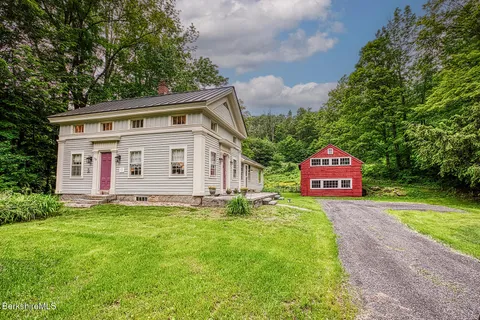 $475,000 | 132 Sandisfield Road, Sandisfield, MA 01255