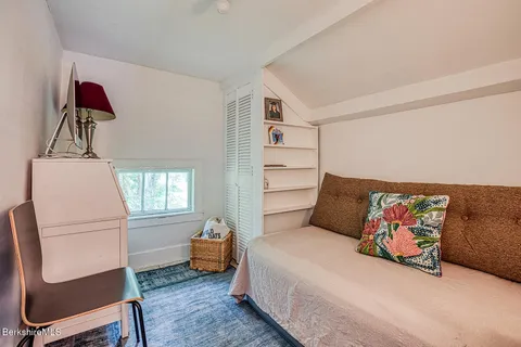 $475,000 | 132 Sandisfield Road, Sandisfield, MA 01255