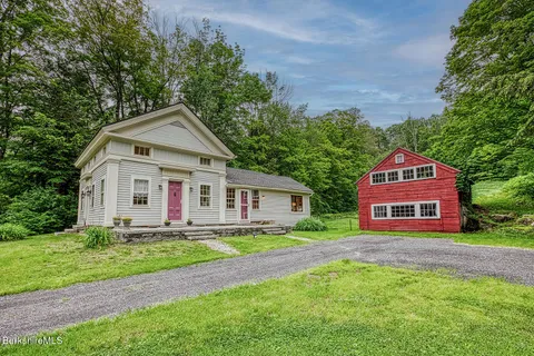 $475,000 | 132 Sandisfield Road, Sandisfield, MA 01255