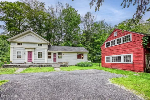 $475,000 | 132 Sandisfield Road, Sandisfield, MA 01255
