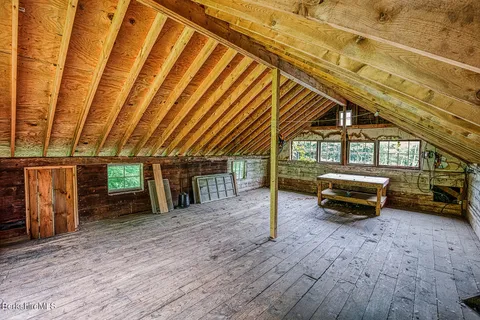 $475,000 | 132 Sandisfield Road, Sandisfield, MA 01255