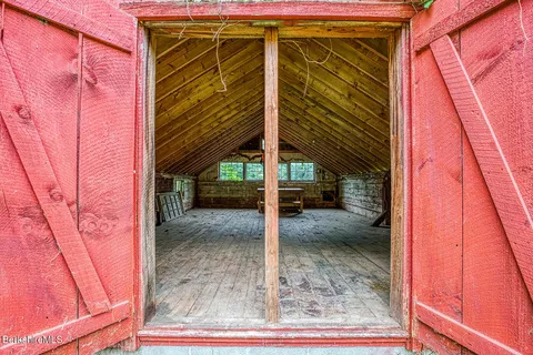 $475,000 | 132 Sandisfield Road, Sandisfield, MA 01255
