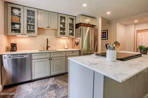 $475,000 | 132 Sandisfield Road, Sandisfield, MA 01255