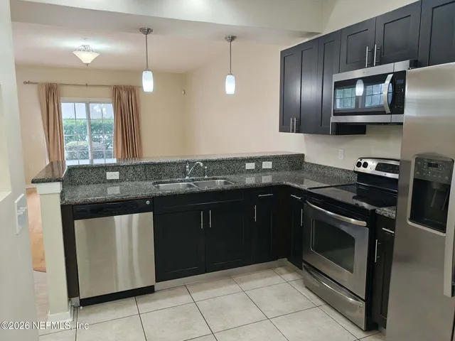 $1,900 | 11368 Estancia Villa Drive, Unit 501, Jacksonville, FL 32246