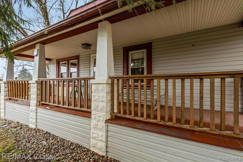 17373 Ridge Road Northville, MI 48168 - Photo 5 of 31