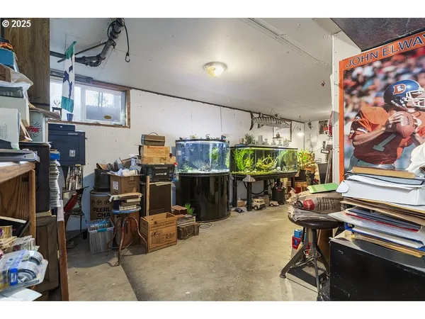 a view of a garage