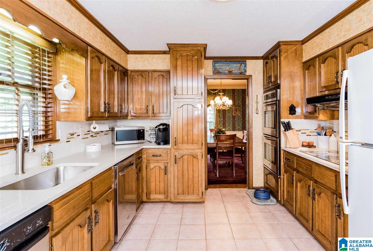 3572 Brookfield Road Birmingham, AL 35226 - Photo 9 of 37