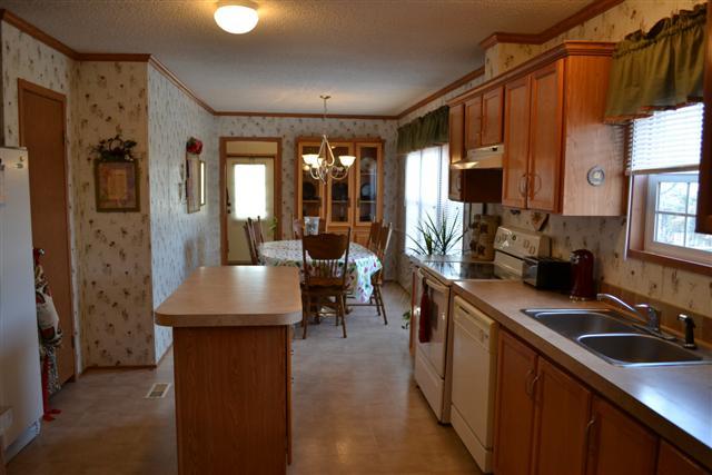 200 Fairview School Road Normandy, TN 37360 - Photo 4 of 14 Full view of this great eat-in kitchen!