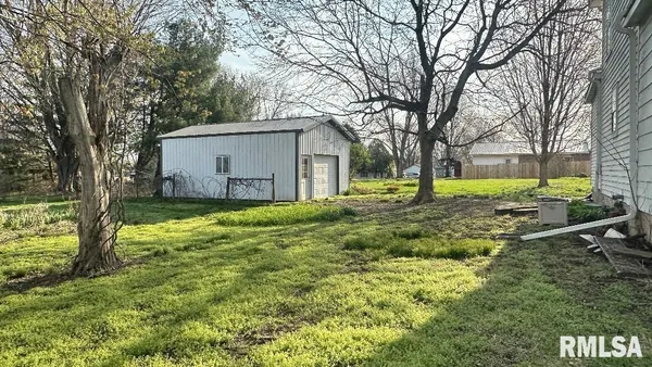 $125,000 | 223 West High Street, Mendon, IL 62351