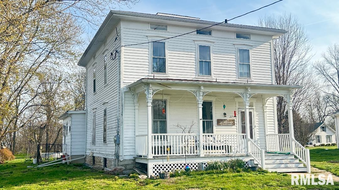 223 West High Street Mendon, IL 62351 - Photo 2 of 23