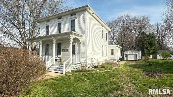 $125,000 | 223 West High Street, Mendon, IL 62351