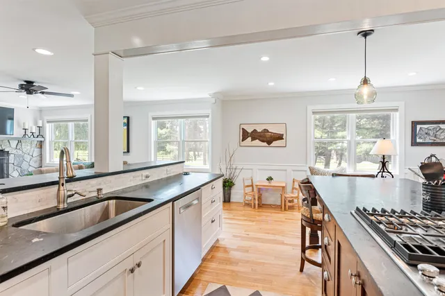 $1,650,000 | 197 Middle Road, Colchester, VT 05446