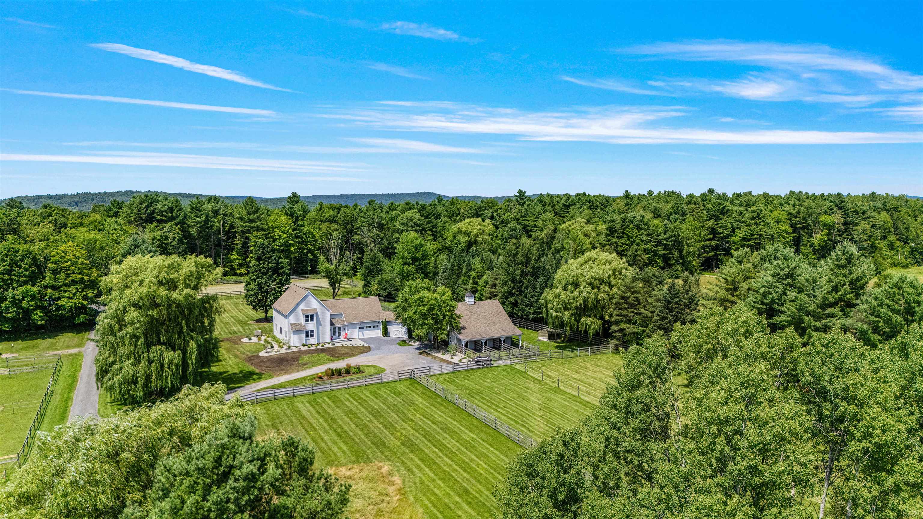197 Middle Road Colchester, VT 05446 - Photo 3 of 58