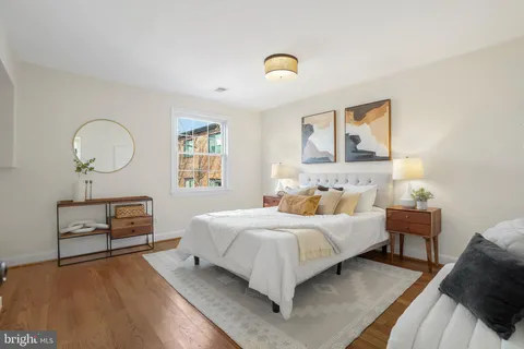 $725,000 | 415 17th Street Southeast, Washington, DC 20003