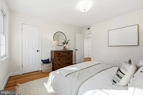 $725,000 | 415 17th Street Southeast, Washington, DC 20003