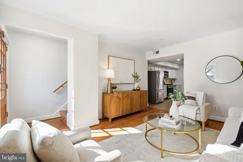 $725,000 | 415 17th Street Southeast, Washington, DC 20003