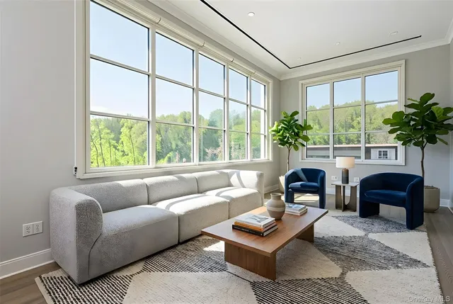 $949,000 | 100 Garvies Point Road, Unit 1042, Glen Cove, NY 11542