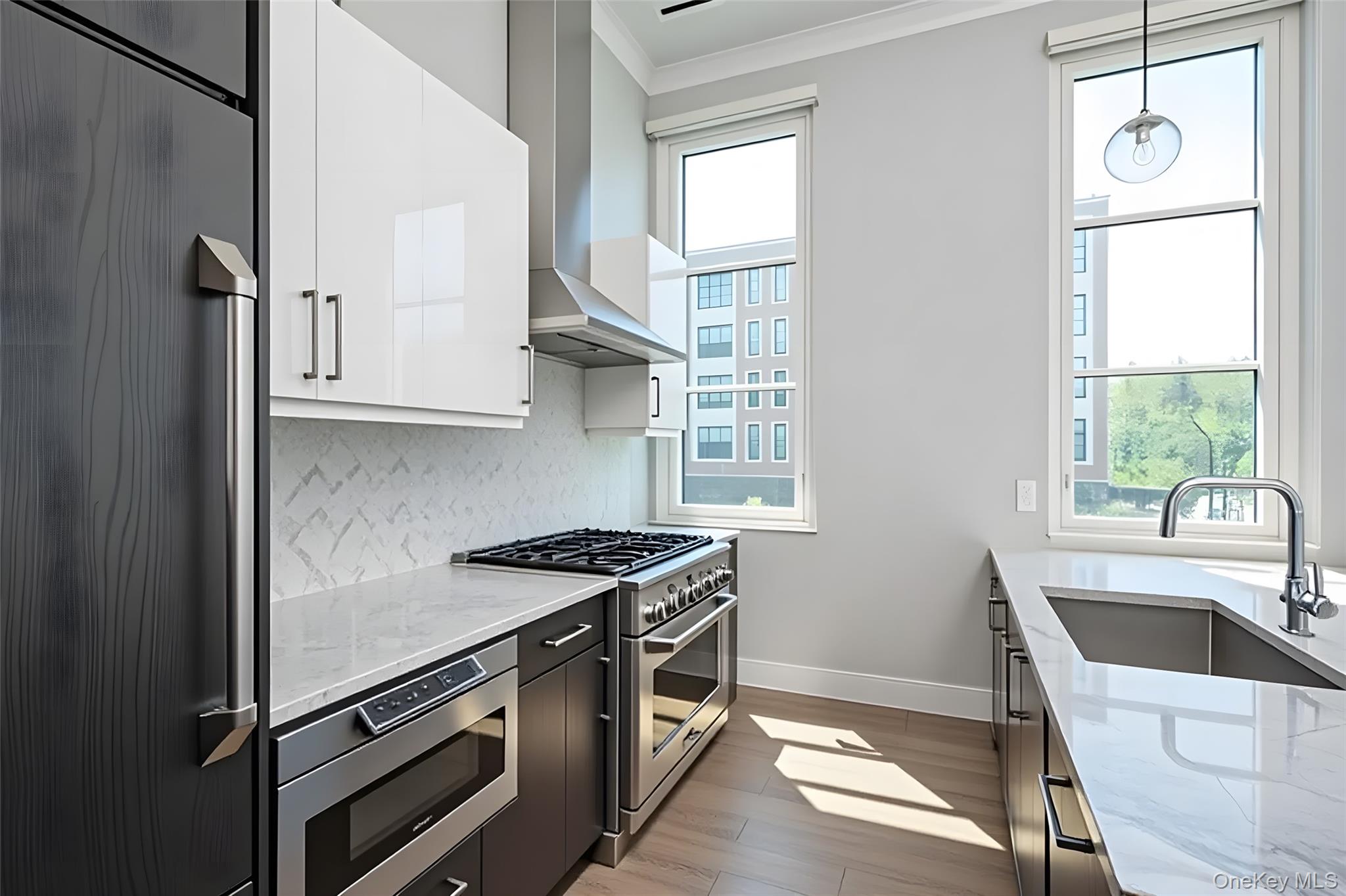 100 Garvies Point Road, Unit 1042 Glen Cove, NY 11542 - Photo 13 of 33