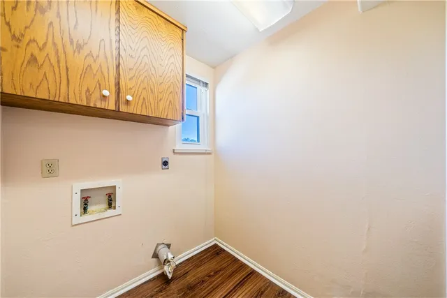 a view of walk in closet