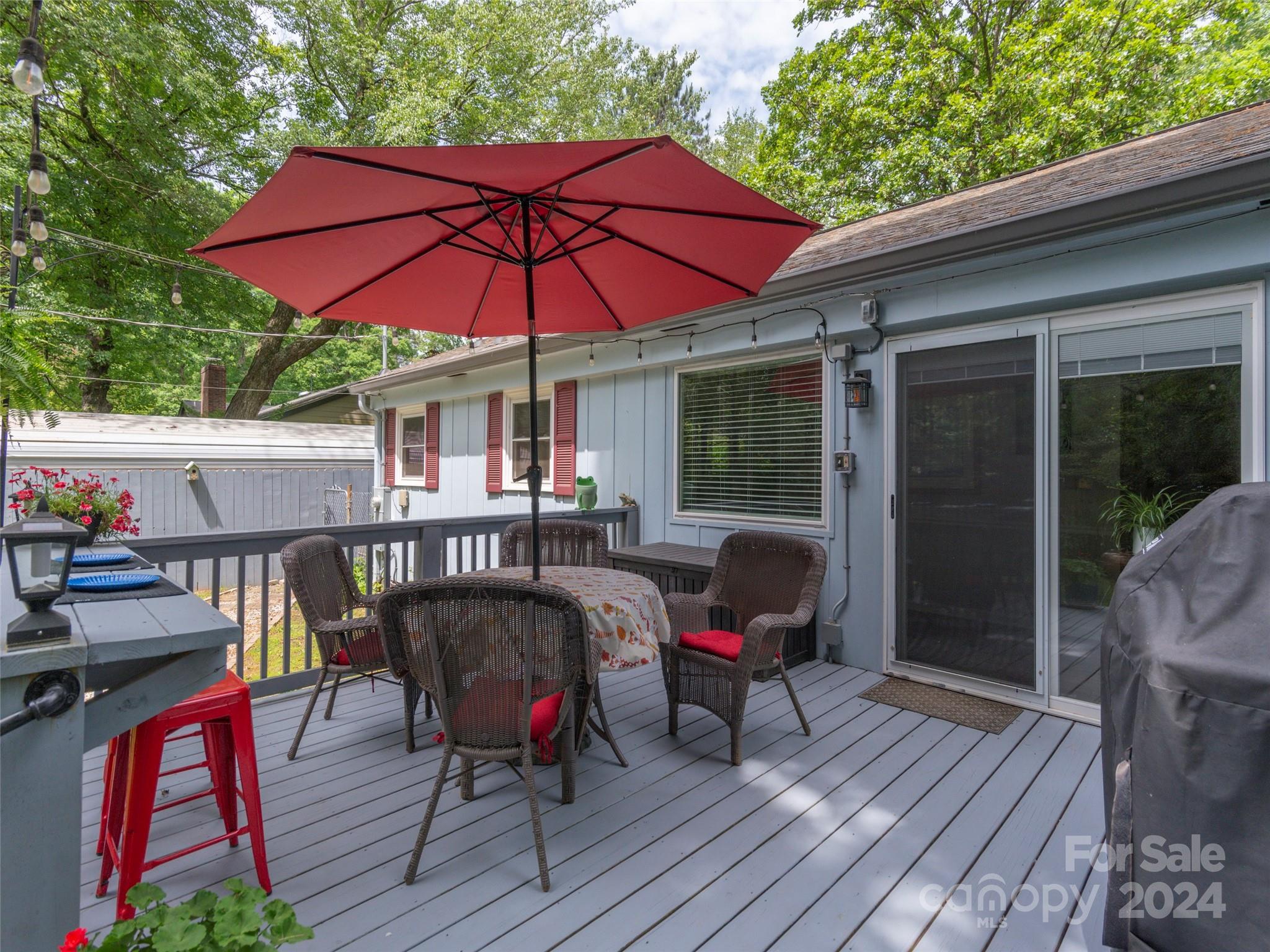 521 Pineland Road Hendersonville, NC 28792 - Photo 21 of 29 Gallery Image 21