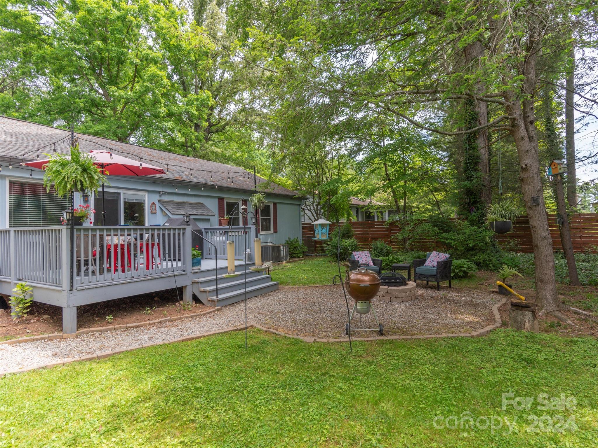 521 Pineland Road Hendersonville, NC 28792 - Photo 25 of 29 Gallery Image 25
