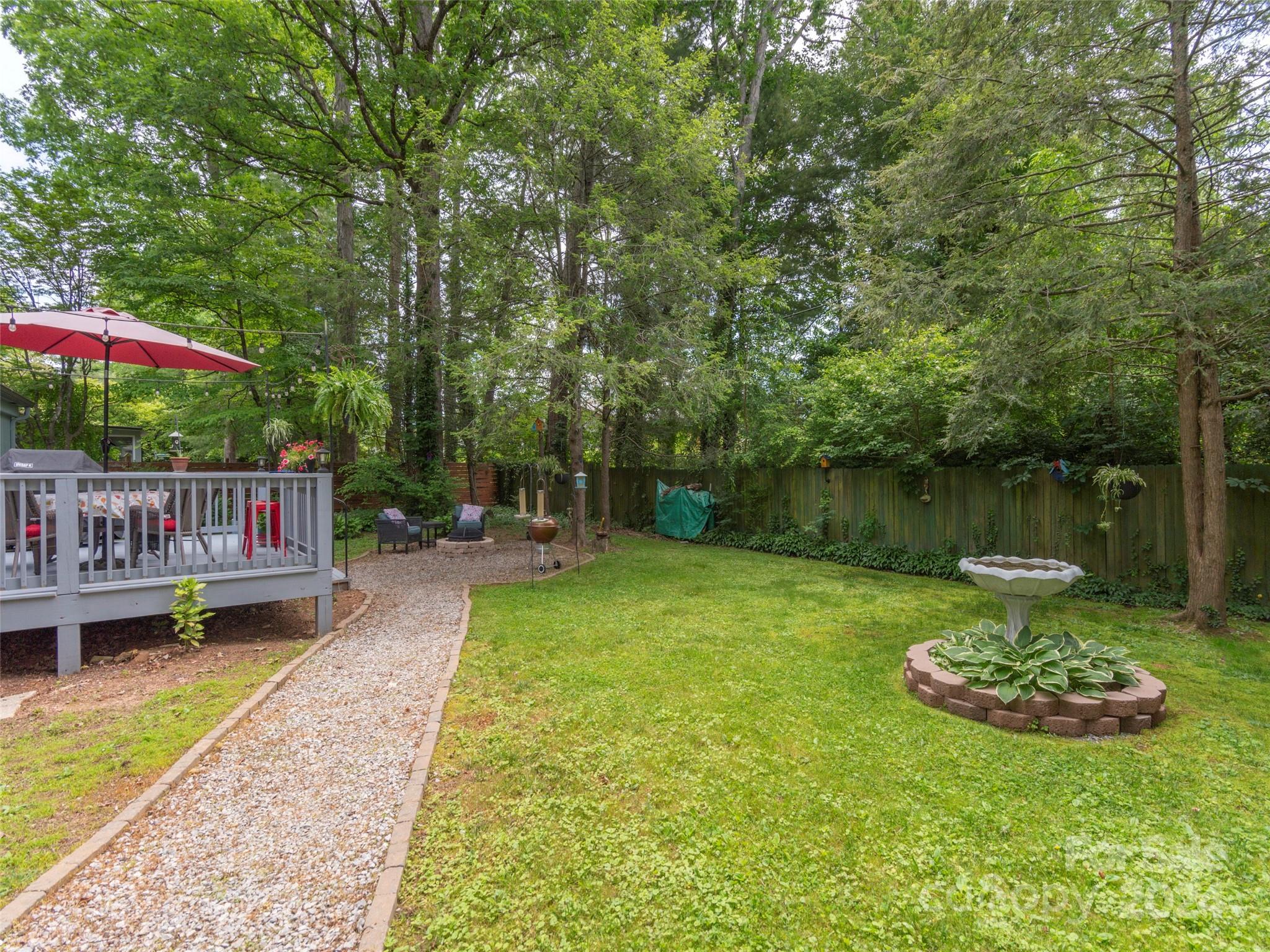 521 Pineland Road Hendersonville, NC 28792 - Photo 26 of 29 Gallery Image 26