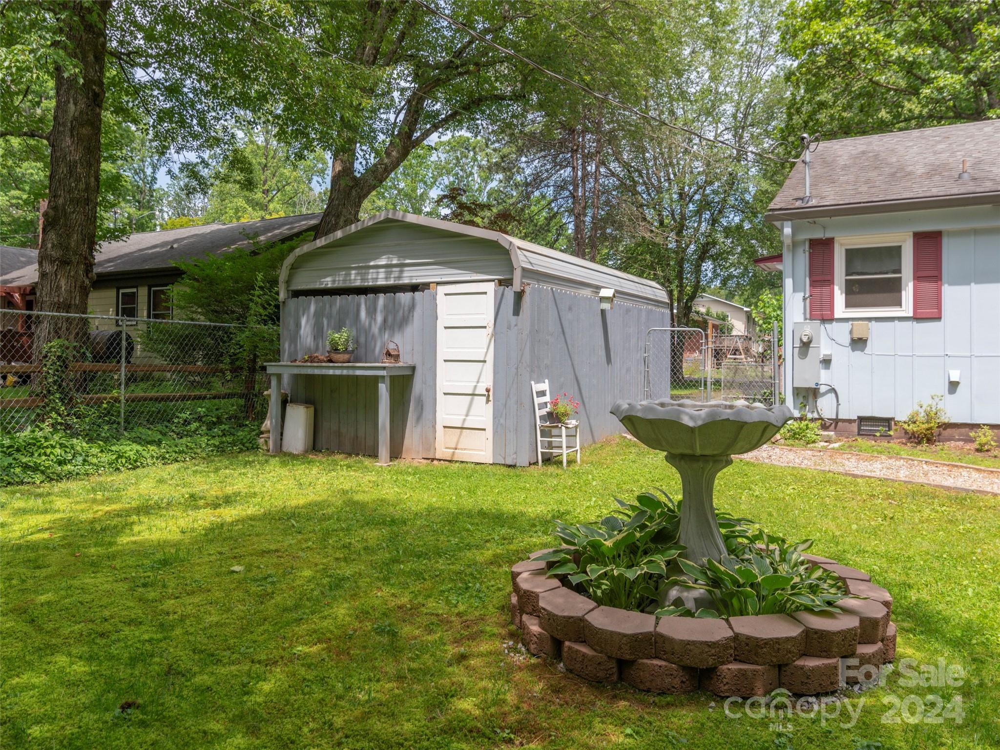 521 Pineland Road Hendersonville, NC 28792 - Photo 28 of 29 Gallery Image 28