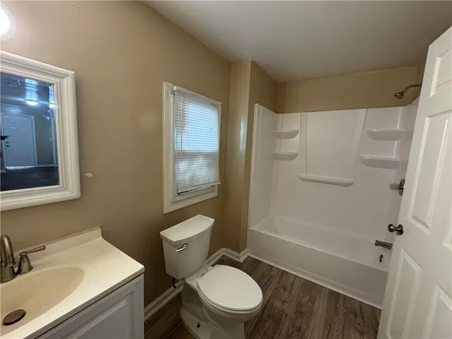 $2,300 | 888-t P T P Burruss Senior Drive Southwest, Atlanta, GA 30314