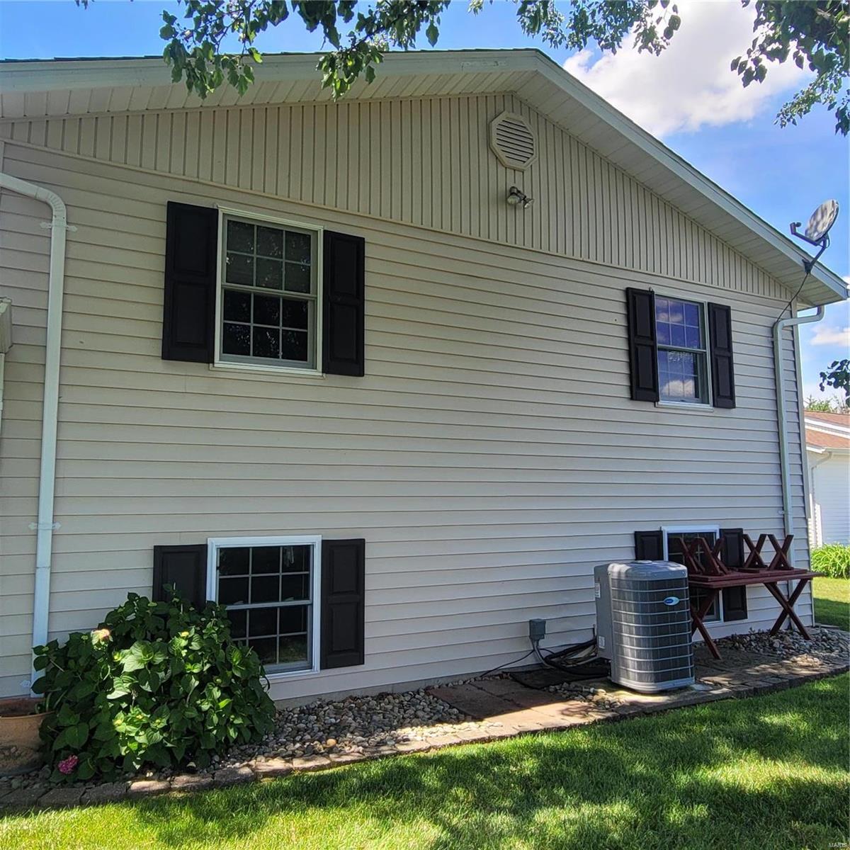 806 Windy Way Steeleville, IL 62288 - Photo 3 of 34