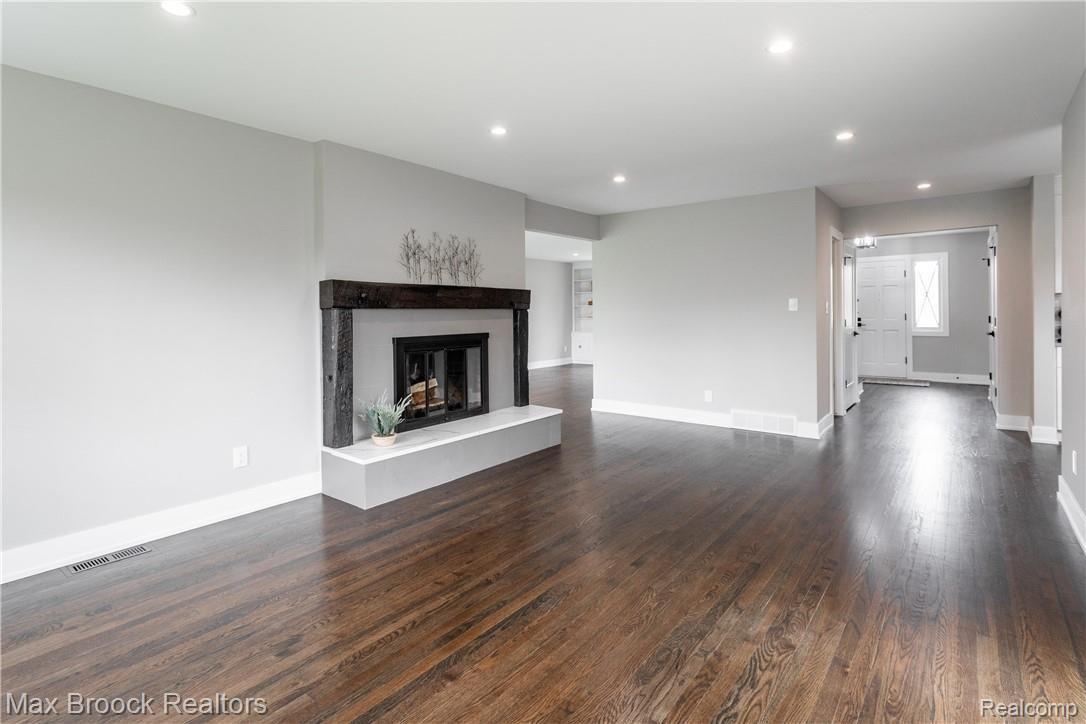 4705 Quarton Road Bloomfield Hills, MI 48301 - Photo 15 of 43 Quarton Gorgeous Family Room