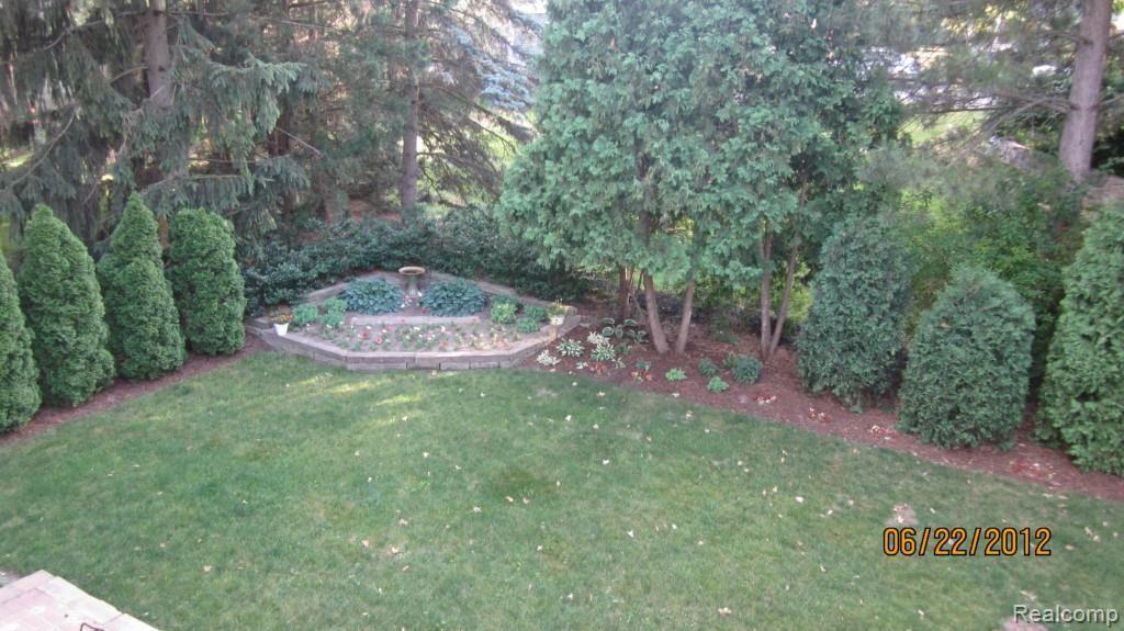 929 Hemlock Drive Rochester, MI 48307 - Photo 30 of 34 June 24 2012 017.jpg