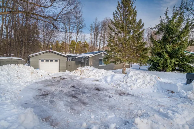 $299,900 | 1942 Orchard Street, Marquette, MI 49855