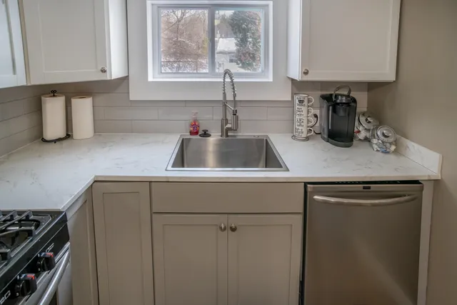 $299,900 | 1942 Orchard Street, Marquette, MI 49855