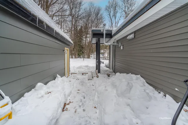 $299,900 | 1942 Orchard Street, Marquette, MI 49855