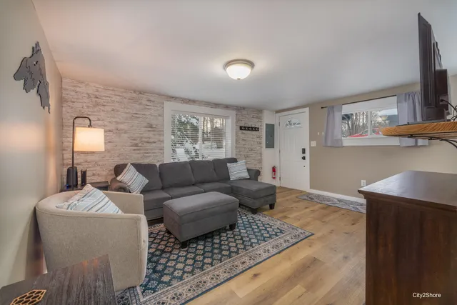 $299,900 | 1942 Orchard Street, Marquette, MI 49855