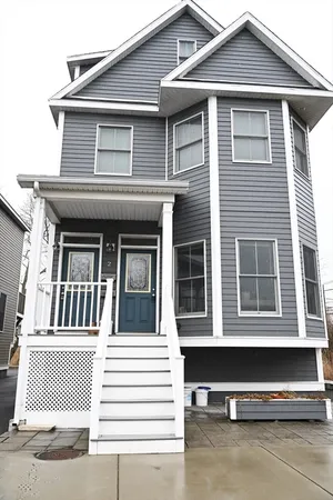 $3,500 | 2 Westbrook Street, Unit 1, Boston, MA 02128