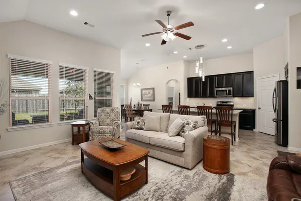 $3,000 | 4803 Ladona Court, League City, TX 77573